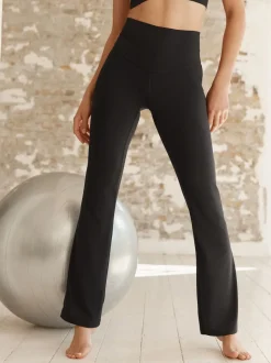 Next Noir - Leggings de sport de yoga évasés Supersoft Dry Tech Hot