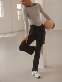 Next Noir - Leggings évasés Active Balance enveloppants sur le devant Clearance