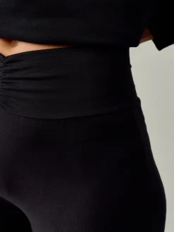 Next Noir - Leggings évasés froncés côtelés doux au toucher New