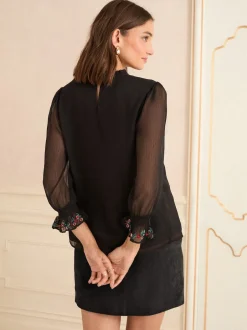 Love & Roses Noir - Chemisier orné de manches flûte 3/4