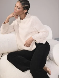 Next Noir - Pantalon bootcut en velours côtelé lissant Best