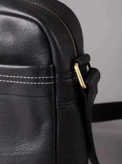 Lakeland Leather Noir - Petit sac messager Keswick en cuir Online
