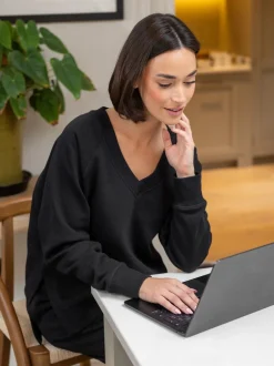 Pour Moi Noir - le Sweat-shirt Décontracté à Col en V le plus doux pour le repos Discount