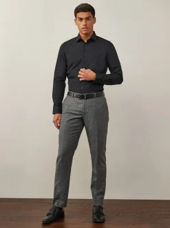 Next Noir - Slim Fit (Slim Fit) - Chemises intelligentes faciles d’entretien à poignets simples Outlet