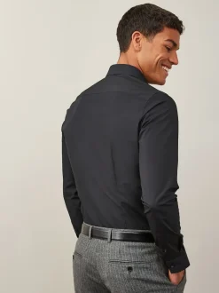 Next Noir - Slim Fit (Slim Fit) - Chemises intelligentes faciles d’entretien à poignets simples Outlet