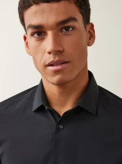 Next Noir - Slim Fit (Slim Fit) - Chemises intelligentes faciles d’entretien à poignets simples Outlet