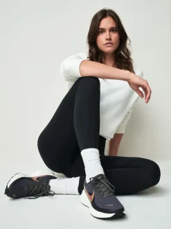 Nike - Revolution 8 Roads Chaussures de course noir/bronze Discount