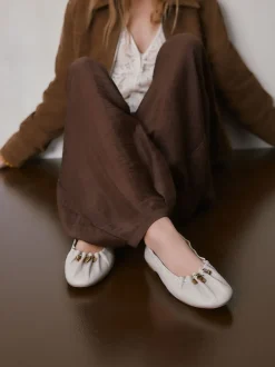 Next os - Chaussures plates Forever Comfort® en cuir à breloque froncée Best