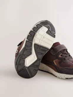 Next - Entraîneurs en dentelle élastique ours marron Sale