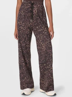 Sweaty Betty Pantalon large Betty Explorer en sueur avec bande 32po Hot