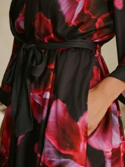 B by Ted Baker Peignoir violet vif en satin fleuri Clearance