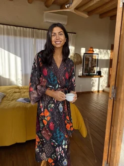 Never Fully Dressed Peignoirs en satin Gamme longue Online