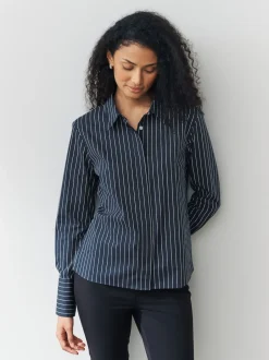 Next Rayure bleu marine/bordeaux - Lot de 2 chemises ajustées extensibles indispensables à manches longues Online