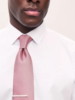Next - Cravate texturée avec pince à cravate Rose corail New