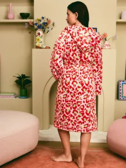 Eleanor Bowmer Rose et vert - Peignoir en polaire imprimé léopard Clearance