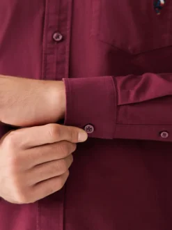 Next Rouge bordeaux - Chemise Oxford Guinness à manches longues Clearance