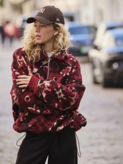 Next Rouge bordeaux à fleurs - Sweat-shirt en polaire jacquard Teddy Borg à quart de zip