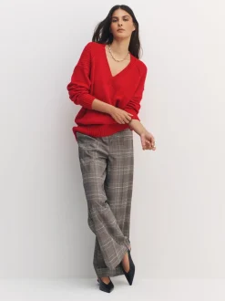 Next Rouge cerise - Pull long à col en V en coton et laine mélangés New