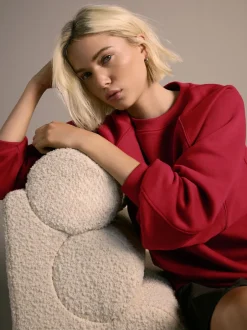 Next Rouge cerise - Sweat-shirt épais décontracté à col rond Outlet