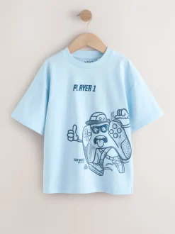 Next - T-shirts à manches courtes à imprimé graphique coupe standard Lot de 3 (3à16ans) Rouge/bleu/ciment Sale