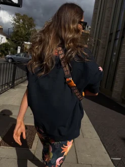 Never Fully Dressed Sac à bandoulière Sling Body Bum