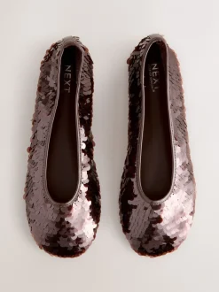 Next Sequins marron chocolat - Chaussures plates à sequins Forever Comfort® à bout rond Best