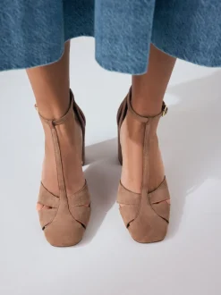Next Suede de chameau - Chaussures en cuir à bout rond et talon carré