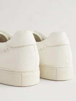 Next - Baskets minimalistes Terrain blanc Clearance