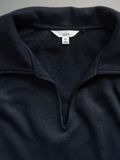 The Set lot de 2 hauts de survêtement à manches longues avec col trophée Clearance