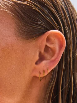 Next Tonalité d'or - Boucles d'oreilles Huggie Hoop en acier inoxydable 3 Lot Outlet