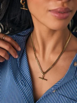 Next Tonalité d'or - Collier en acier inoxydable avec barre en T Outlet
