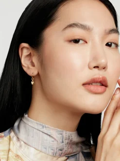 Ted Baker Tonalité d'or - HARRYE : Boucles d’oreilles Tiny Heart Huggie Online