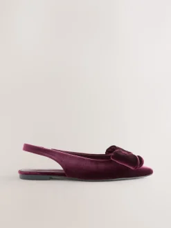 Next Velours rouge bordeaux - Chaussures plates Forever Comfort® à bout pointu et bride arrière à nœud Outlet