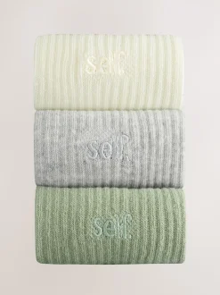 self. Vert sauge/Crème/Gris - soi-même. Lot de 3 paires de chaussettes raccourcies à logo brodé à la cheville Sale