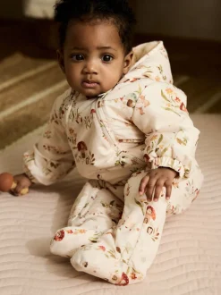Next Woodland écru imprimé à capuche - Combinaison bébé en nylon (0mois à2ans) Outlet